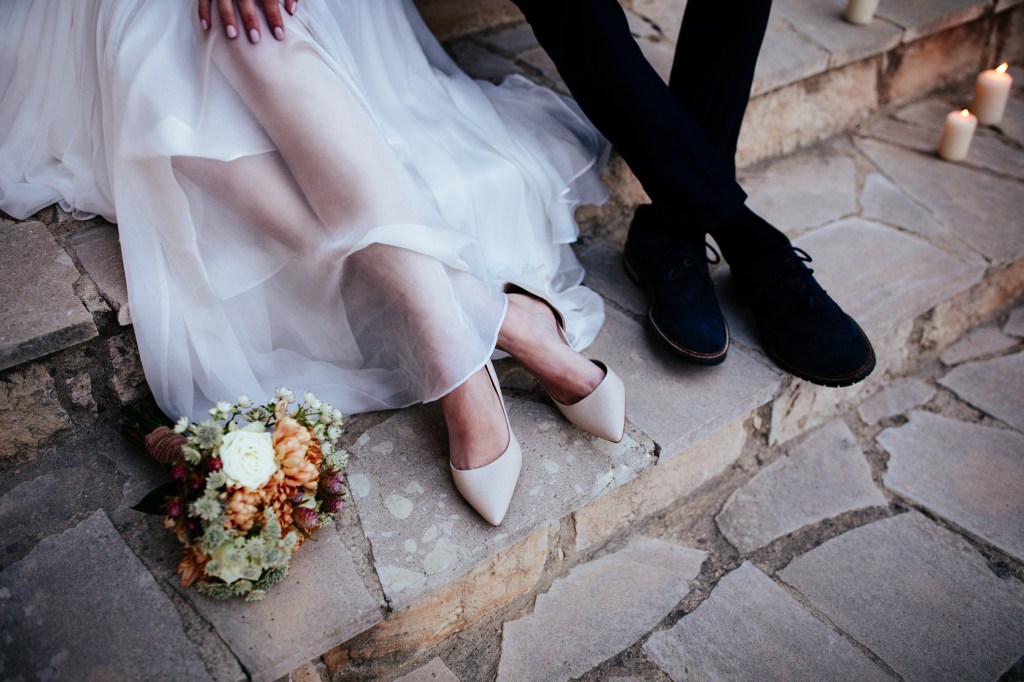 Now, the bride is being mourned by her parents who kicked her sister out of the venue despite feeling like the white dress "it was a deliberate choice to sabotage my day."