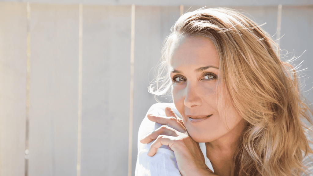 Como o planejamento financeiro transforma a vida da mulher após os 40 anos