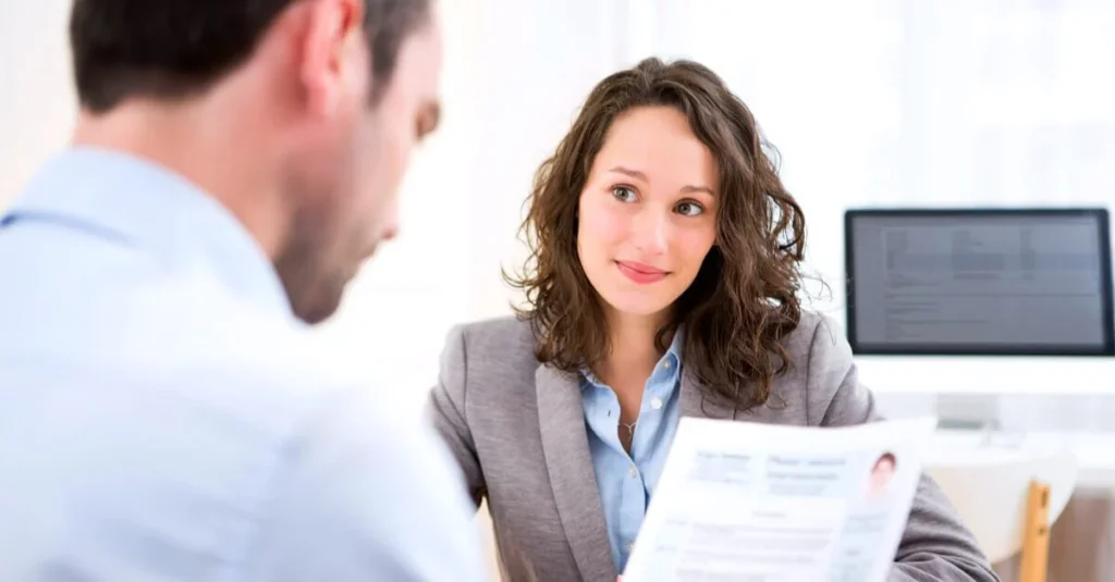 Como Montar um Currículo Focado em Finanças: Guia Completo para Se Destacar no Mercado Financeiro