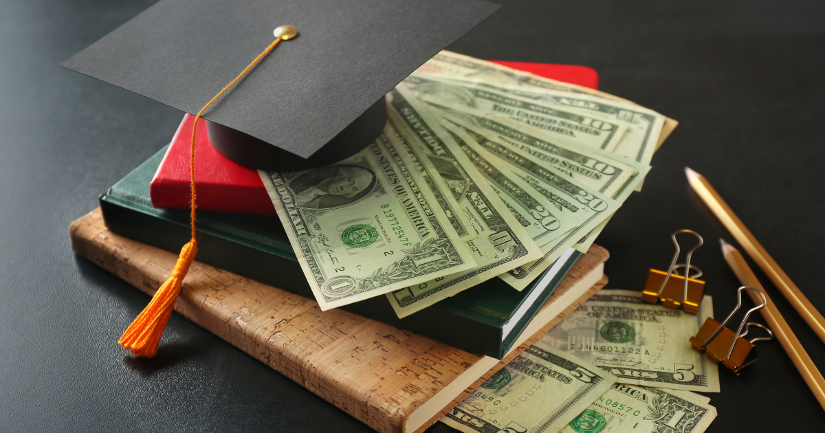 Por Que a Educação Financeira é Essencial para uma Carreira Contábil de Sucesso?